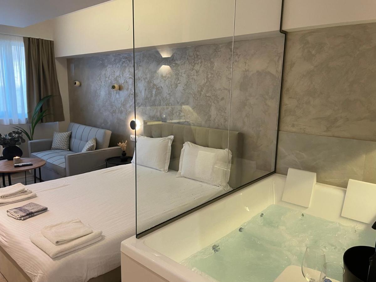 Jacuzzi Suite Ladadika Soluň Exteriér fotografie